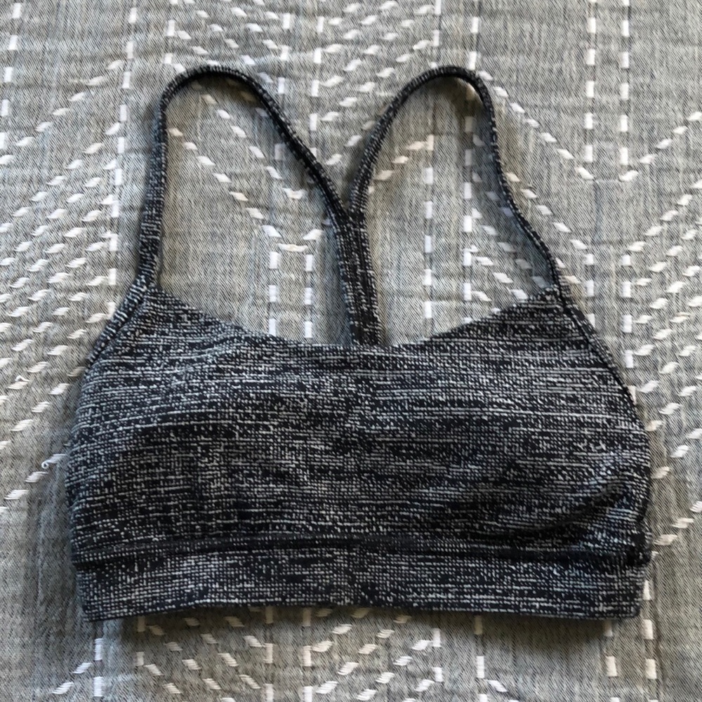 Lululemon Flow Y sports bra Sz 2